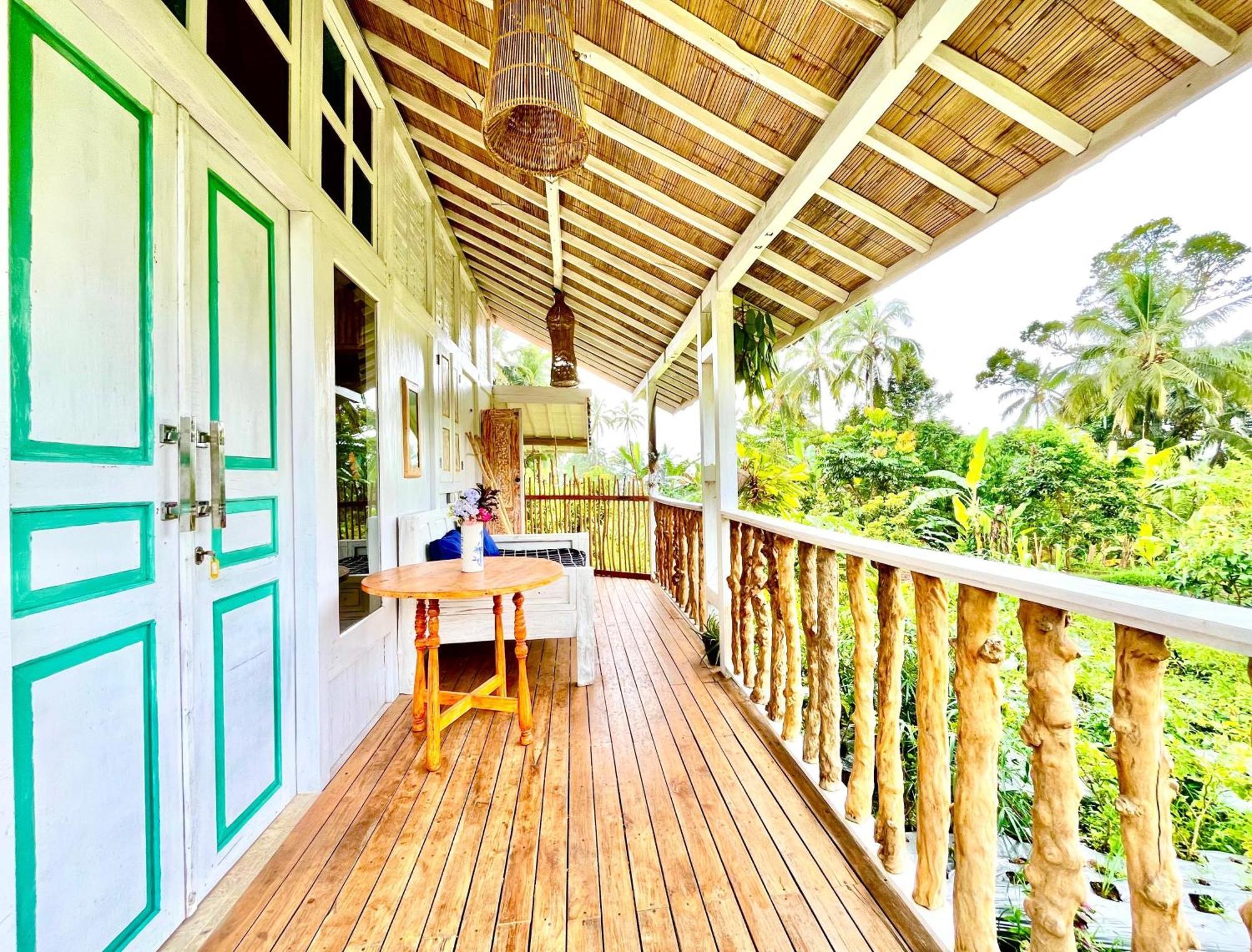 Pondok Is Oke Villa Scenic View バニュワンギ エクステリア 写真