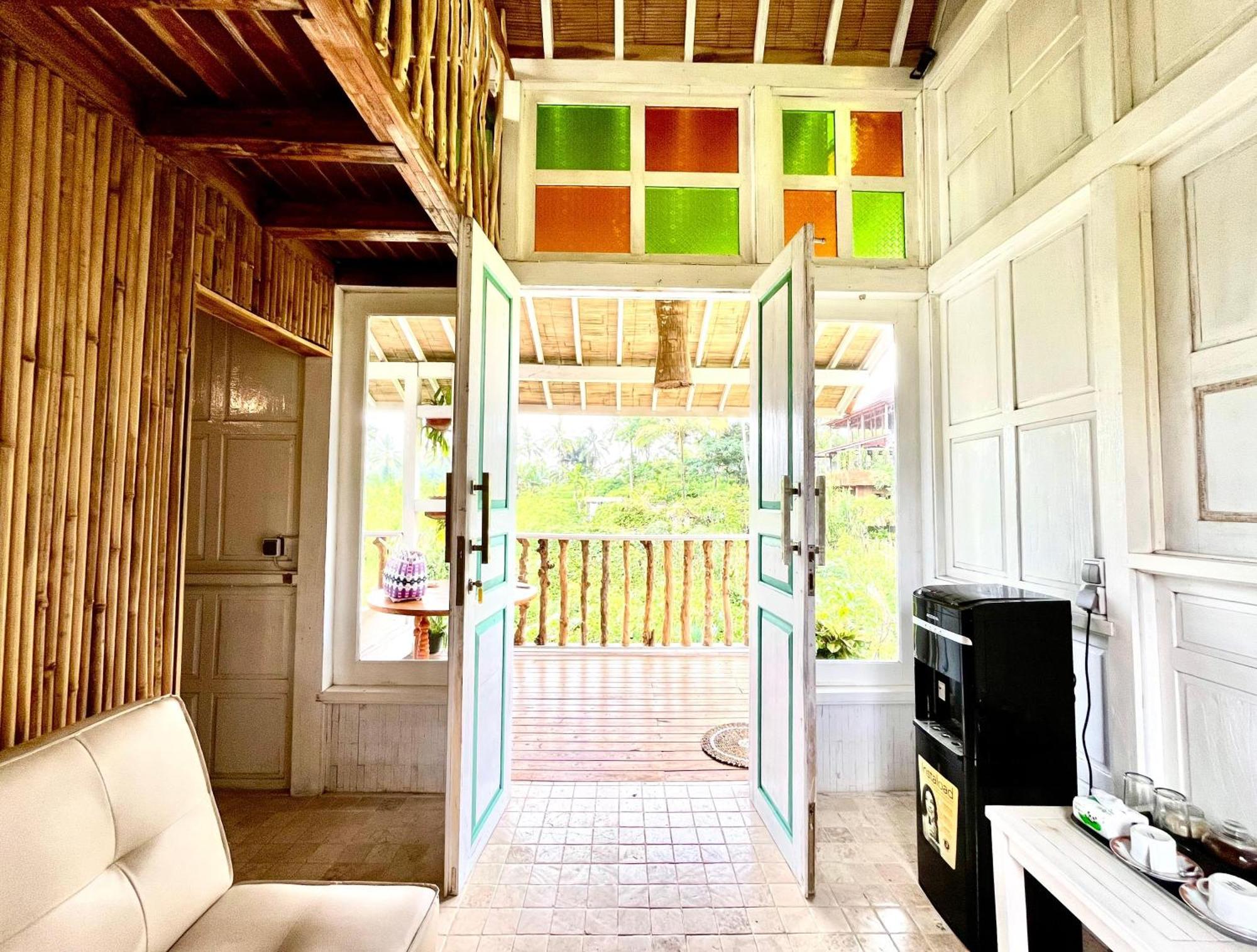 Pondok Is Oke Villa Scenic View バニュワンギ エクステリア 写真