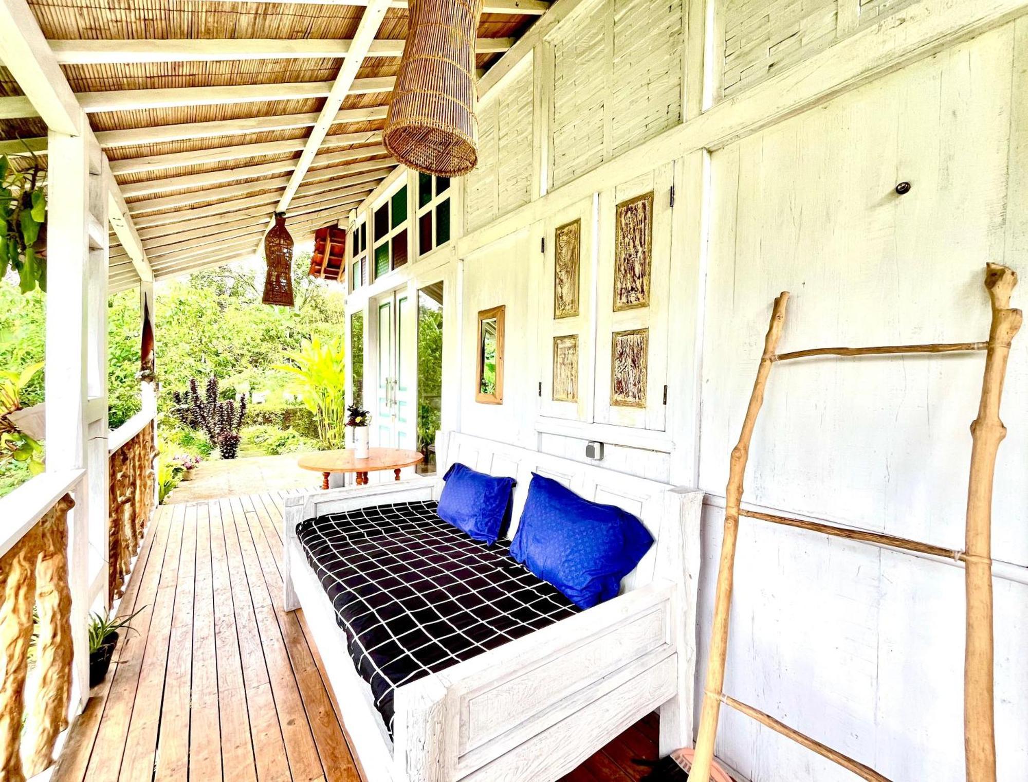 Pondok Is Oke Villa Scenic View バニュワンギ エクステリア 写真