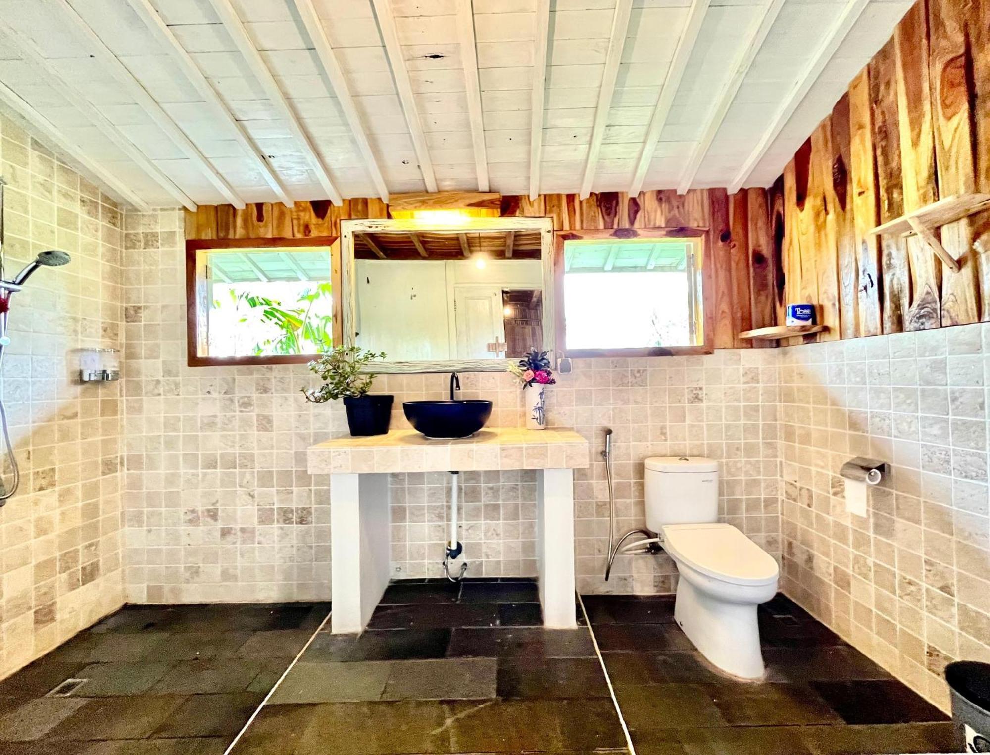 Pondok Is Oke Villa Scenic View バニュワンギ エクステリア 写真