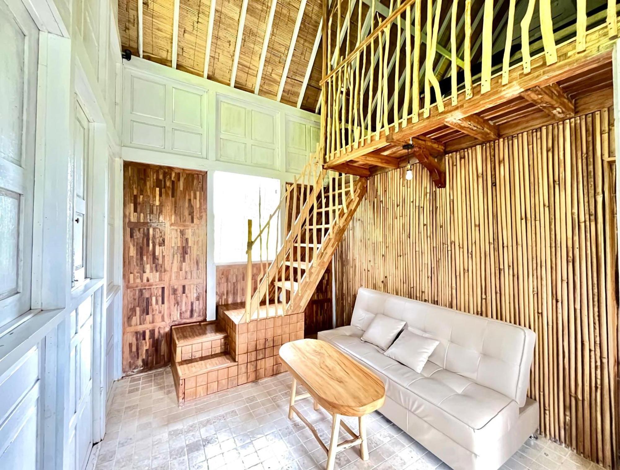 Pondok Is Oke Villa Scenic View バニュワンギ エクステリア 写真