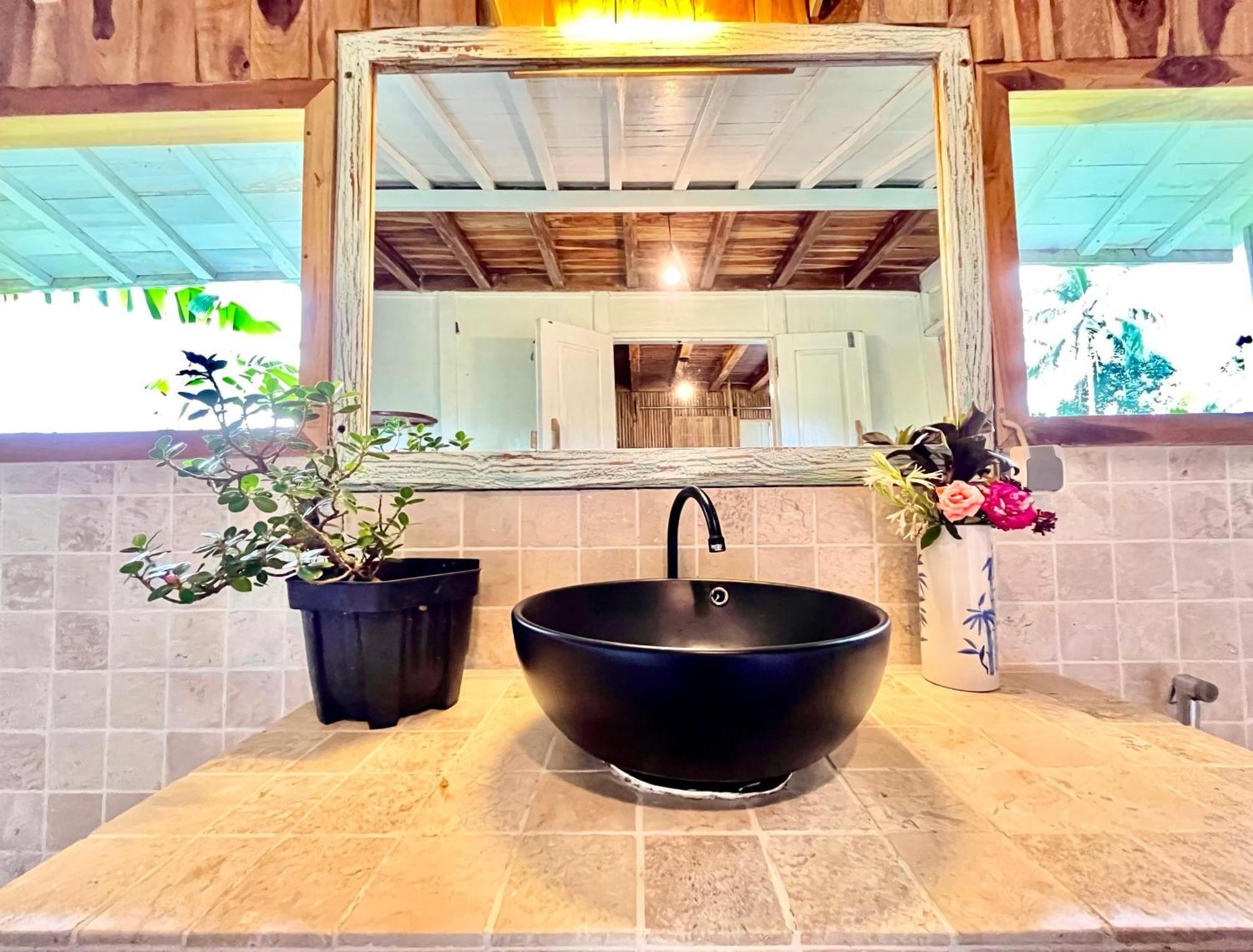 Pondok Is Oke Villa Scenic View バニュワンギ エクステリア 写真