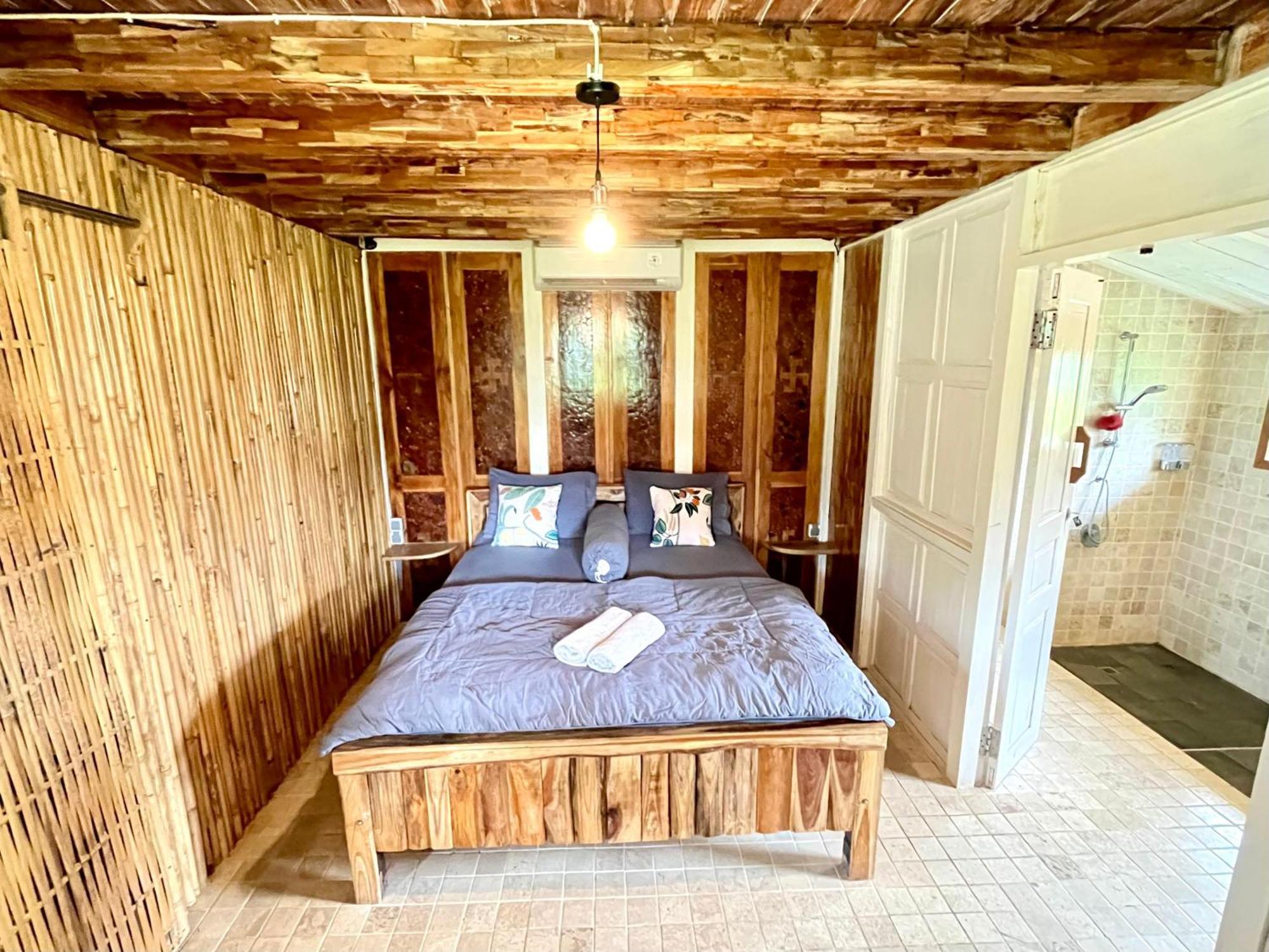 Pondok Is Oke Villa Scenic View バニュワンギ エクステリア 写真